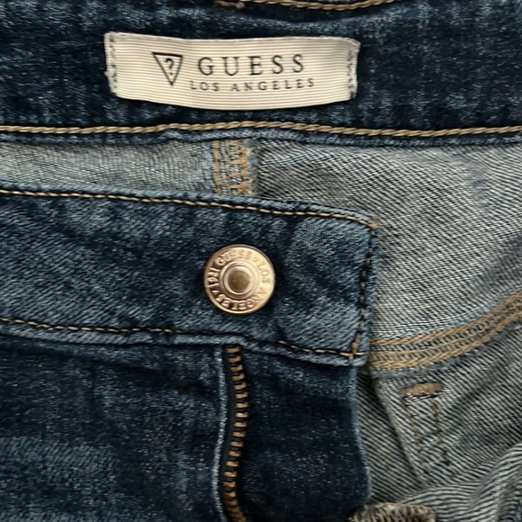 GUESS distressed denim shorts Size 29 - Picture 4 of 4